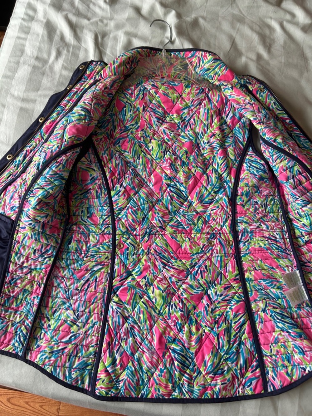 Lilly Pulitzer Pink Navy Multicolor Quilted Vest Liner - Picture 6 of 8